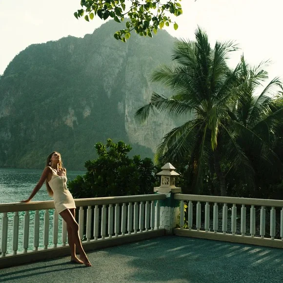 Devon Windsor Hayes Textured Cream Mini Dress (Size Medium) - Picture 3 of 11